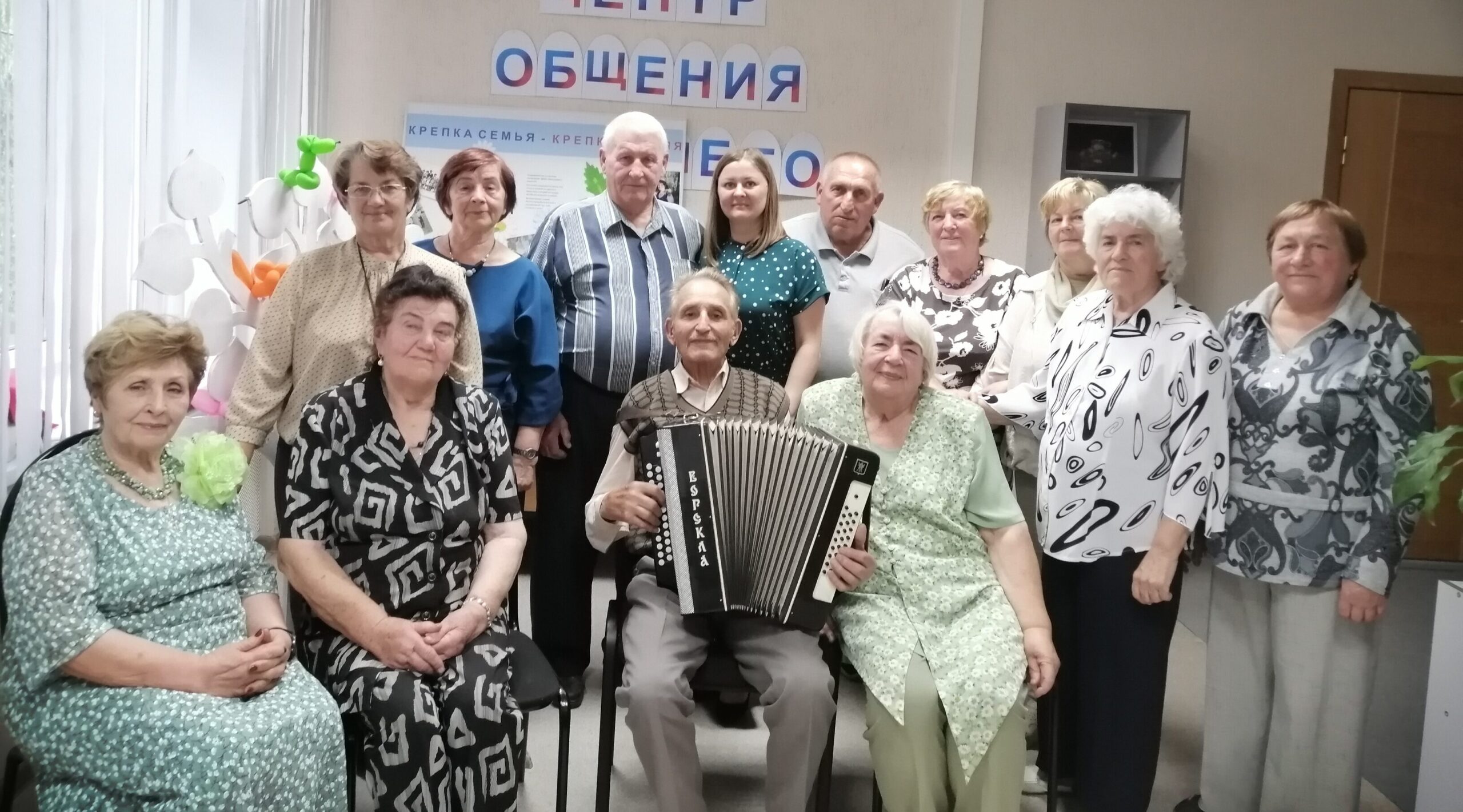 В Брасовском районе в клубе «В кругу друзей» прошел праздник первого урожая