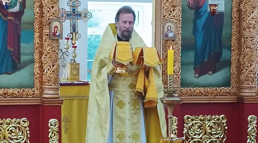 В храме п. Локоть  совершено богослужение по случаю дня памяти святого князя Владимира