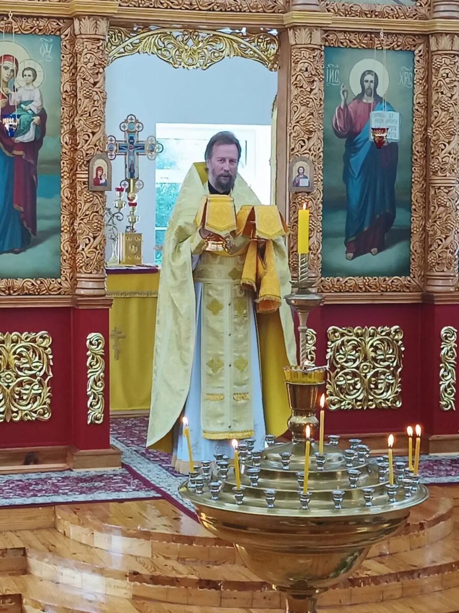 В храме п. Локоть  совершено богослужение по случаю дня памяти святого князя Владимира