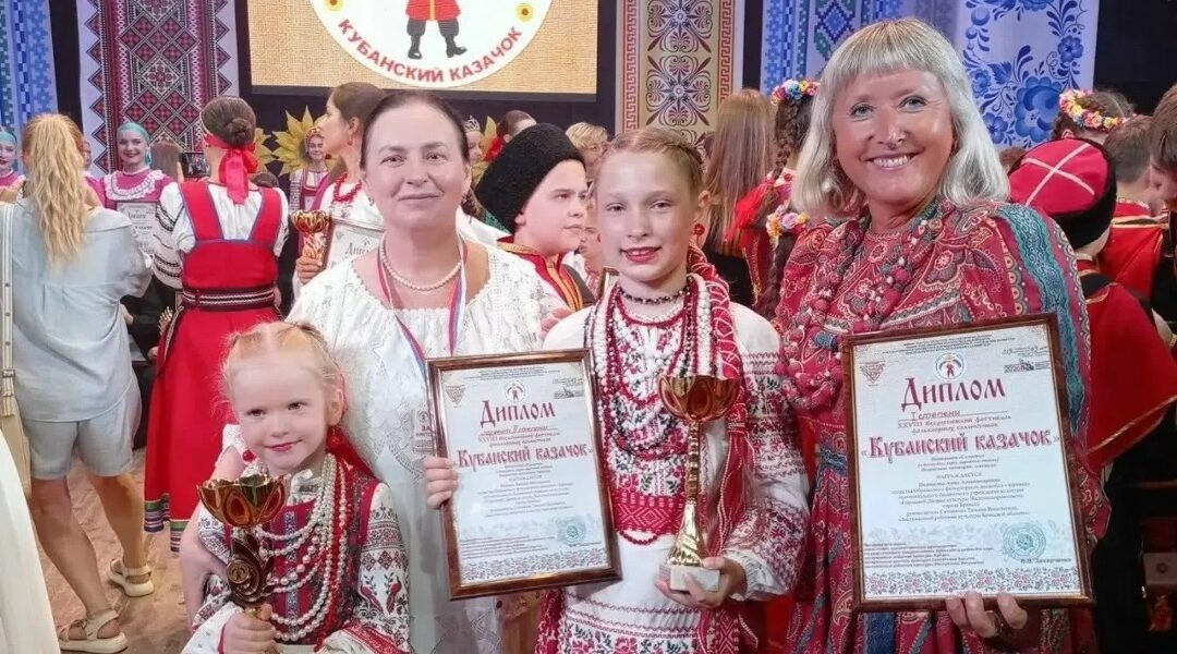 Брянский ансамбль «Зарянка» успешно выступил на Всероссийском фестивале