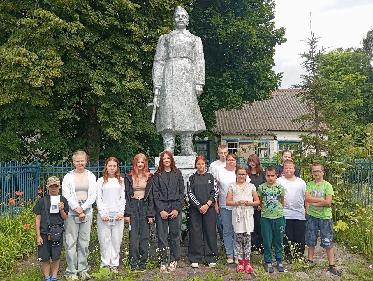 Крупецкие ребята в гостях в Осотской сельской библиотеке Брасовского района