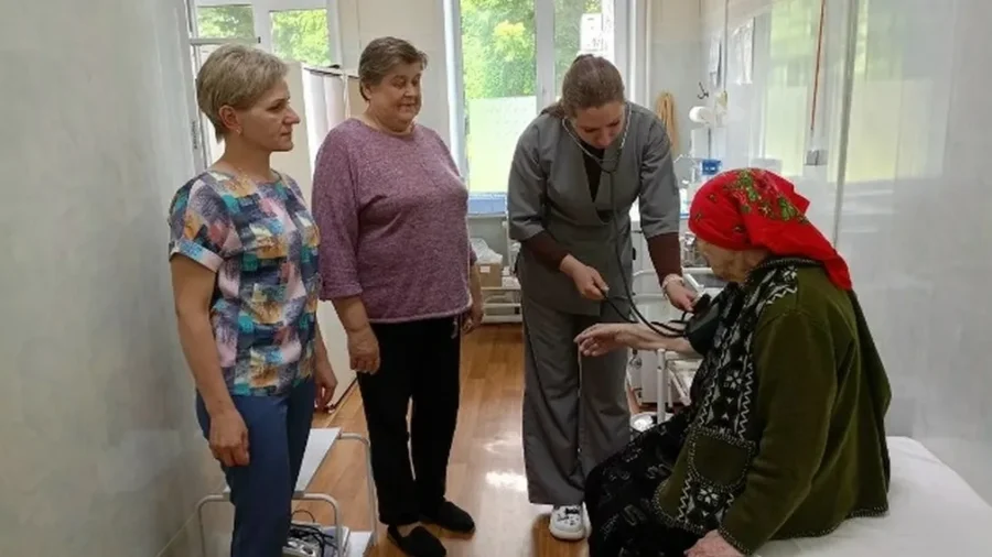 В Брасовском районе проводятся занятия в Школе по уходу за гражданами пожилого возраста