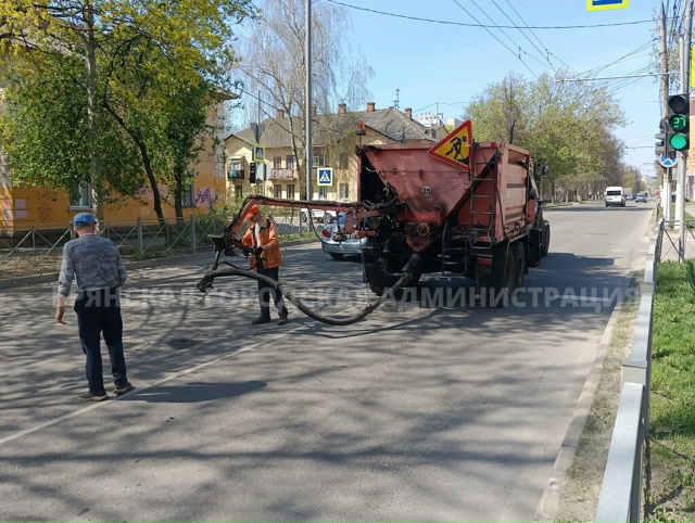 В Брянске с начала 2026 года ямочный ремонт сделан на площади 22 600 кв. метров