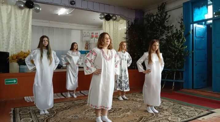 В Дубровском сельском доме культуры прошел праздничный концерт