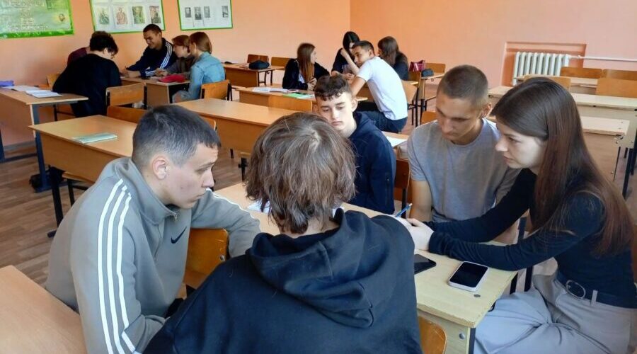 Для студентов БПЭТ провели правовой КВИЗ