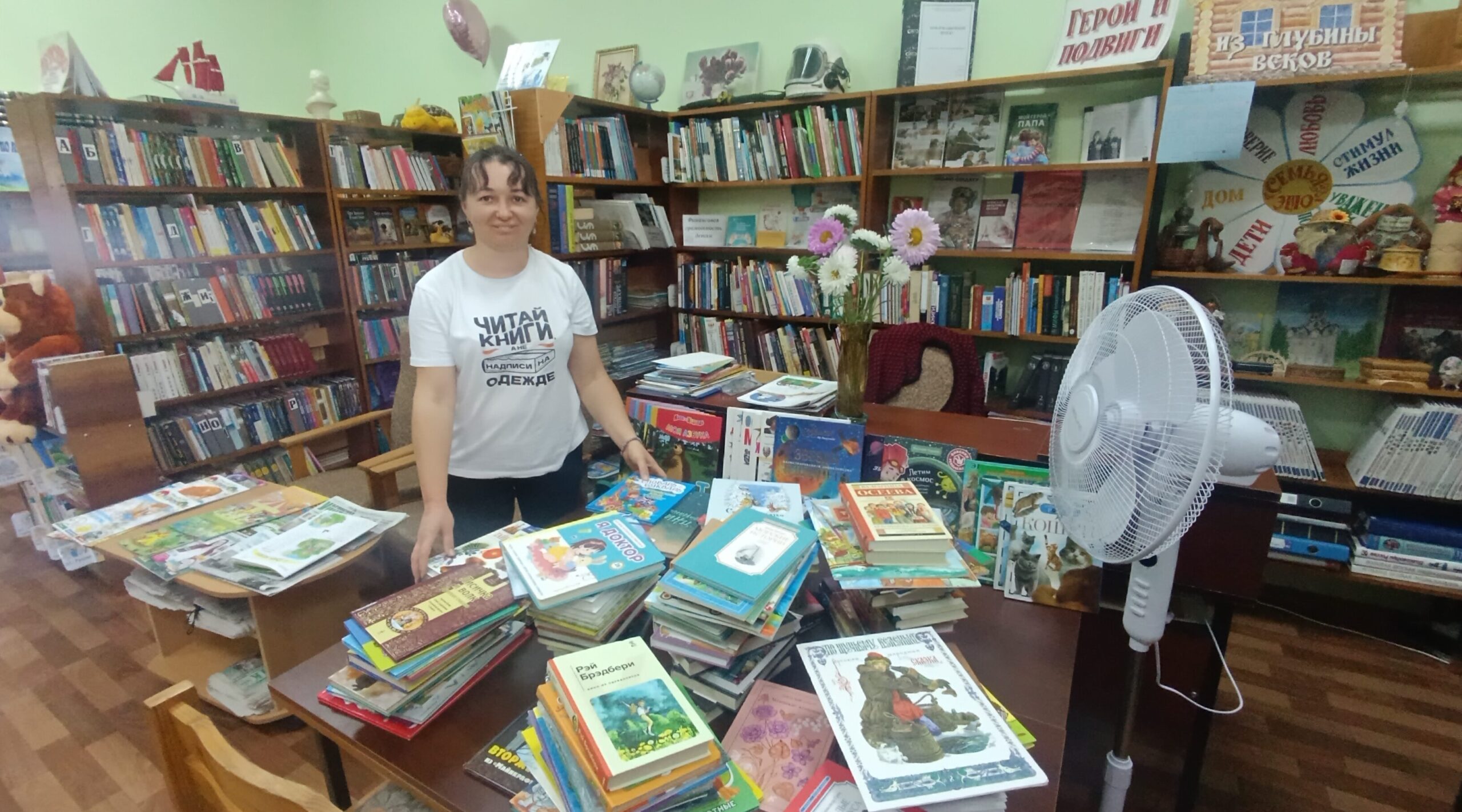 Центральной детской библиотеке в рамках проекта «RE: BOOKS» передали 184 книги