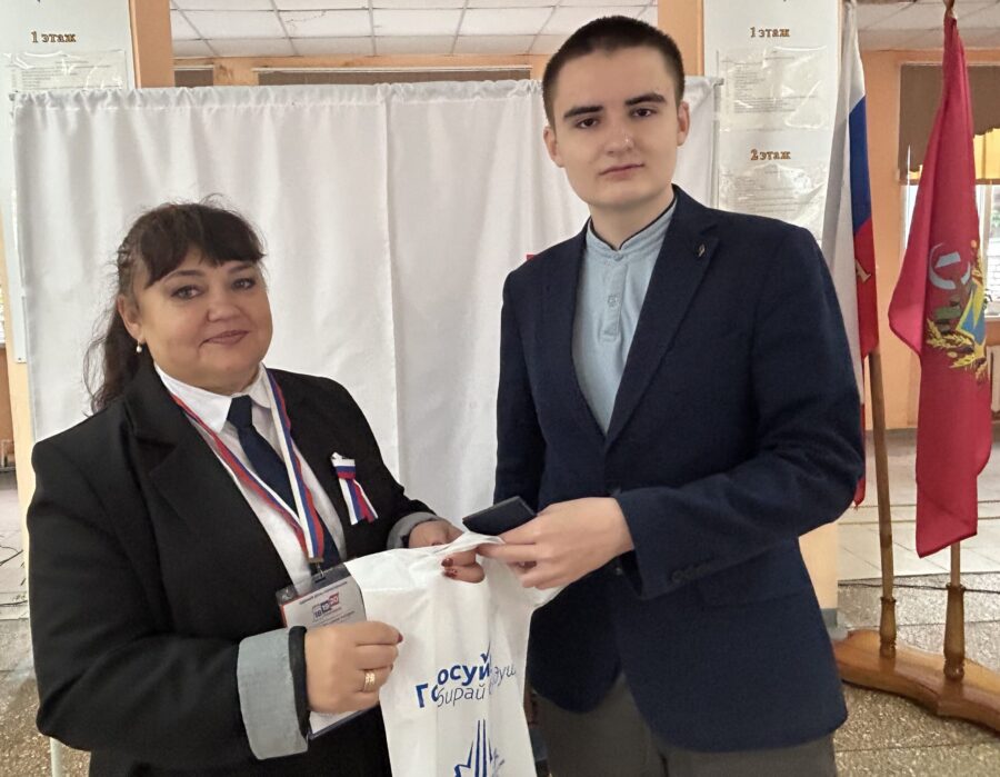 На избирательные участки Брасовского района приходят впервые голосующие