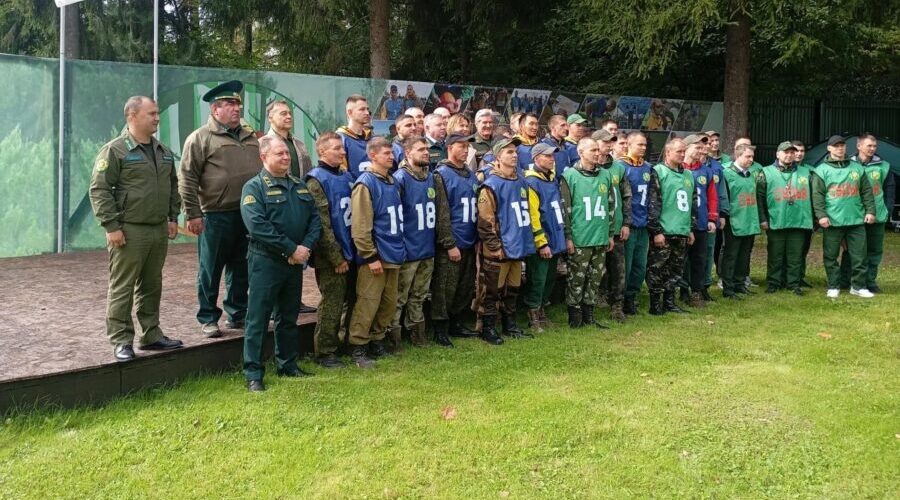 Брянский огнеборец сражается за звание лучшего лесного пожарного России