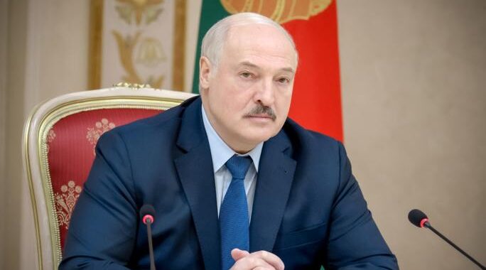 Лукашенко поблагодарил Ковальчука за помощь белорусам после атак БПЛА