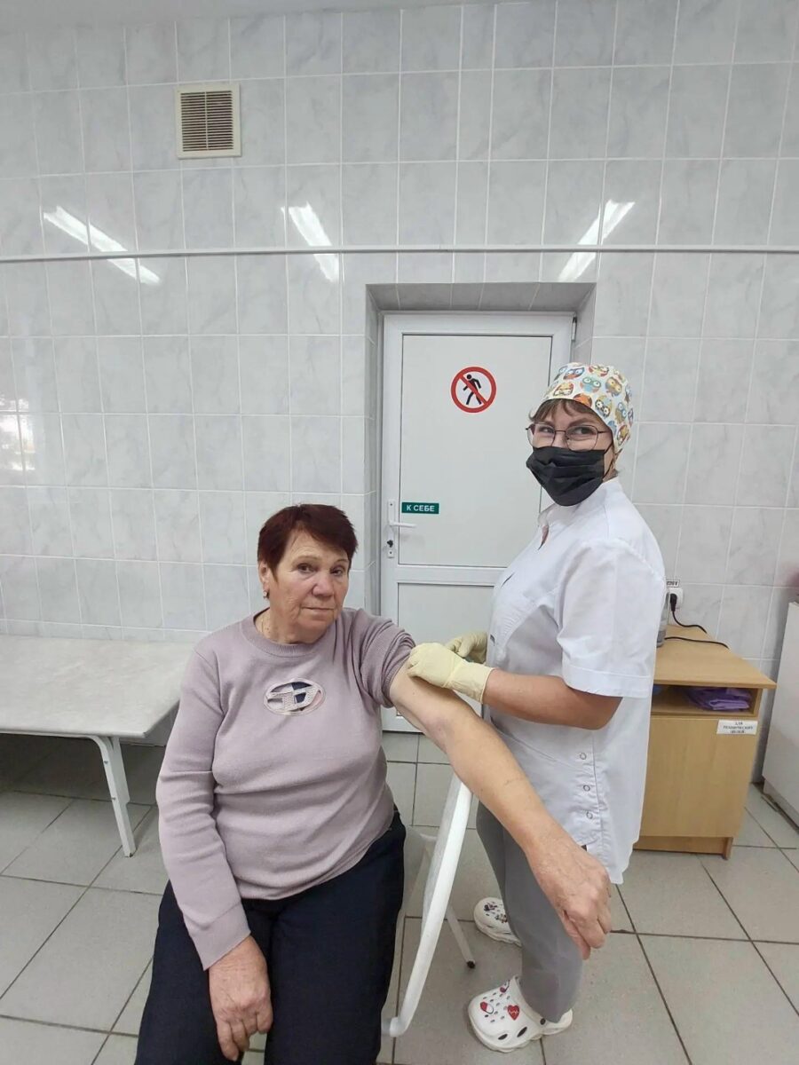 В Брасовском районе продолжается кампания по вакцинации населения от гриппа