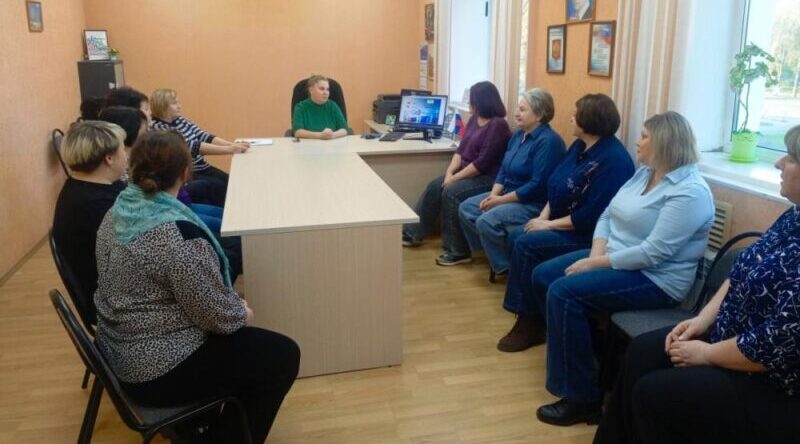 Сотрудники ОСЗН Брасовского района погрузились в мир финансов в рамках Недели финансовой грамотности