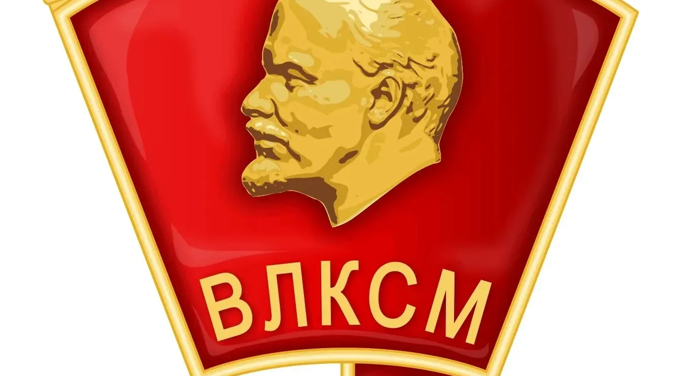 Егор Ковальчук поздравил брянцев с Днём комсомола