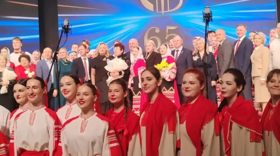 Заочному отделению Брянского колледжа искусств — 65 лет